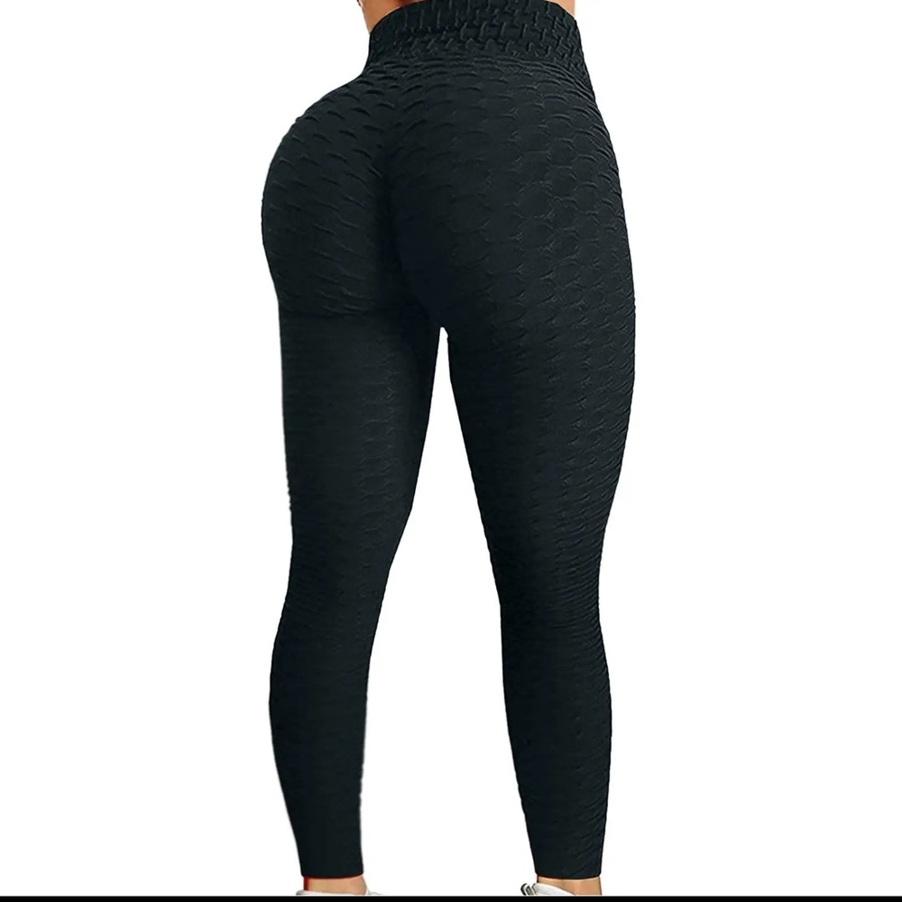 Women's Black Textured Booty Lifting Leggings medium
